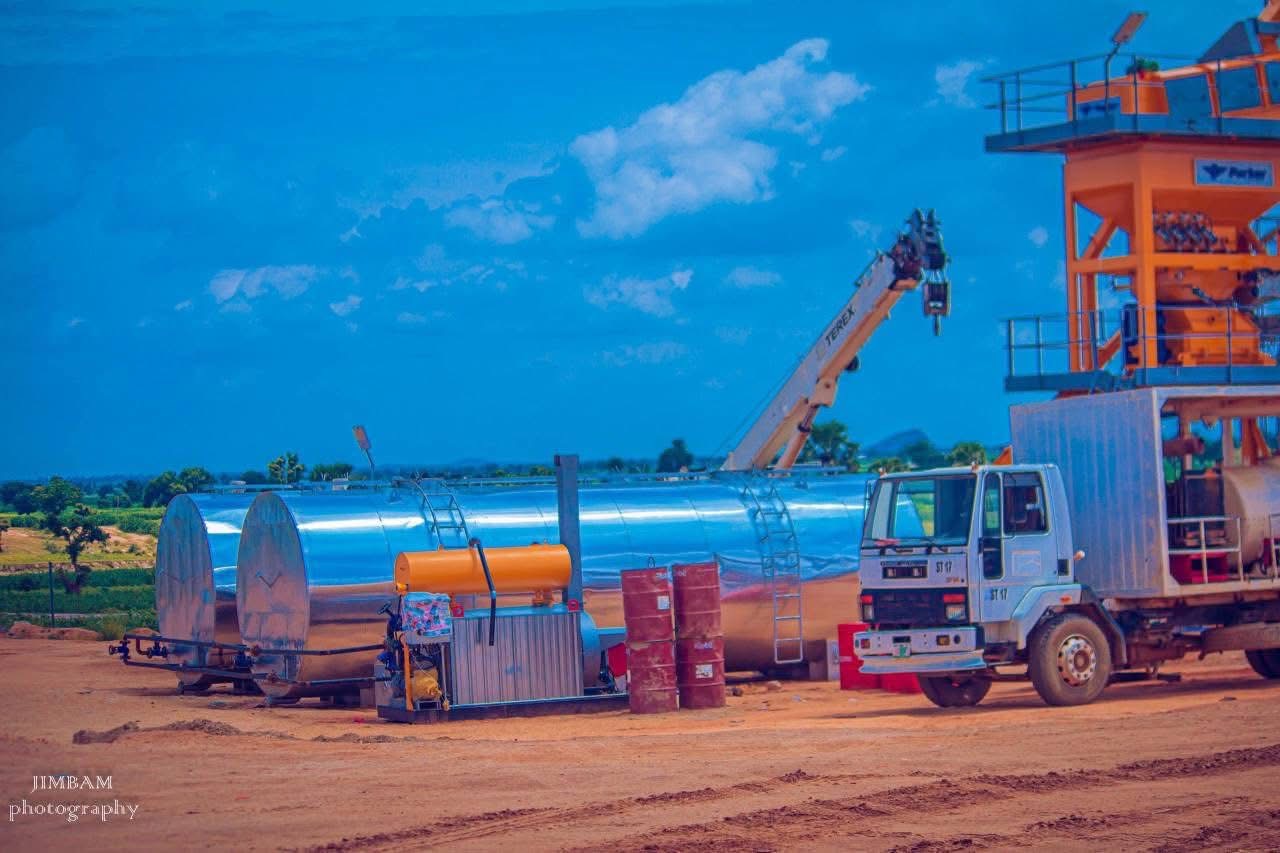 CONSTRUCTION OF ROGO TO BARI TO MAHANGI ROAD IN ROGO LOCAL GOVERNMENT